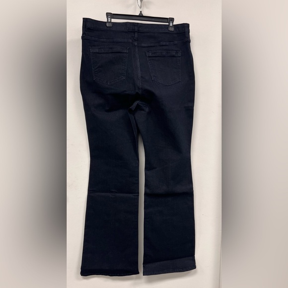 NWT- WynneDenim Performance Stretch Seamed Soft Flare Leg Jean, Indigo - 18 Tall - Picture 3 of 11
